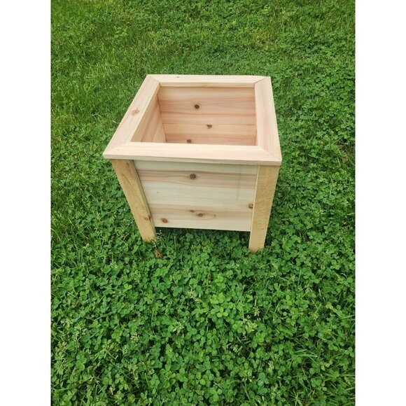Handcrafted Cedar Wood Planter Box For Indoor/Outdoor Gardening Rustic Design - Picture 5 of 5